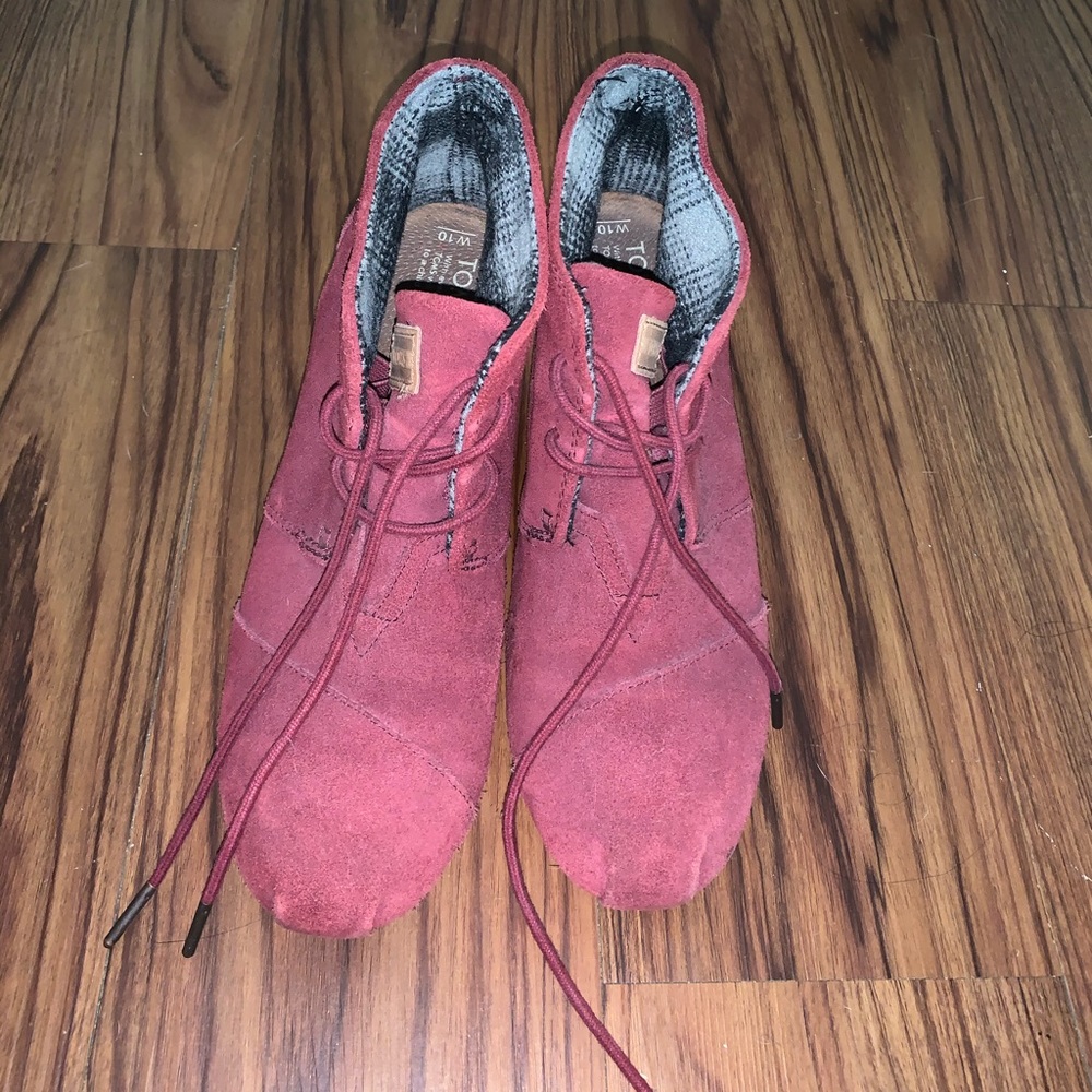 Toms heels